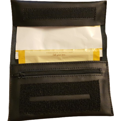 Kožna torbica za duvan sa posebnim pregradama za pribor